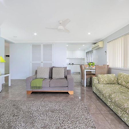 Nautilus Beachside Apartments Баргара Стая снимка