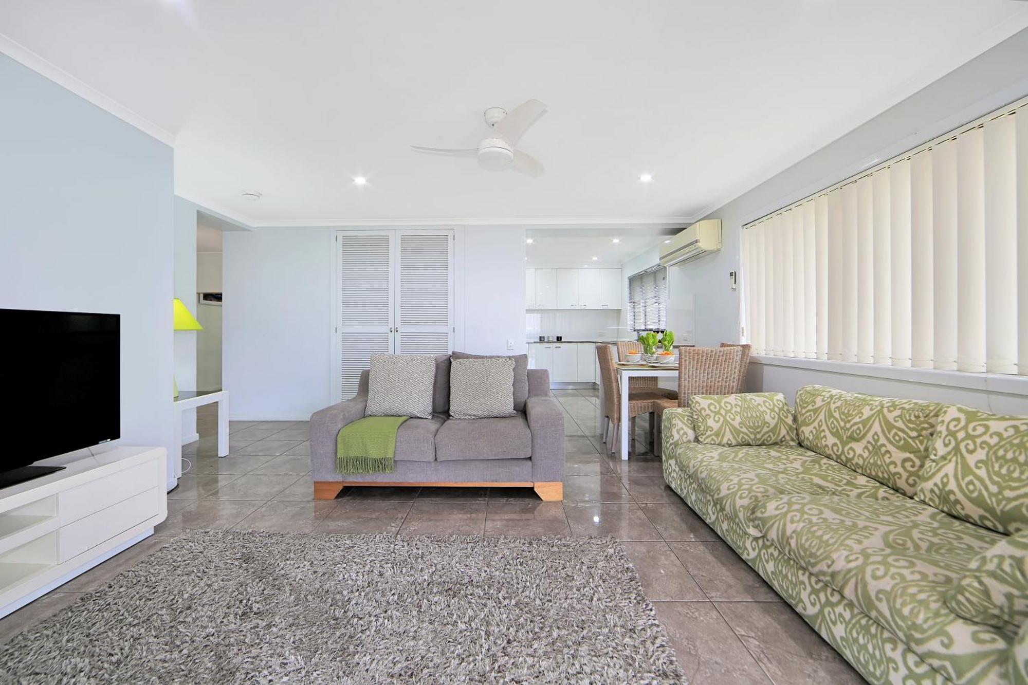 Nautilus Beachside Apartments Баргара Стая снимка